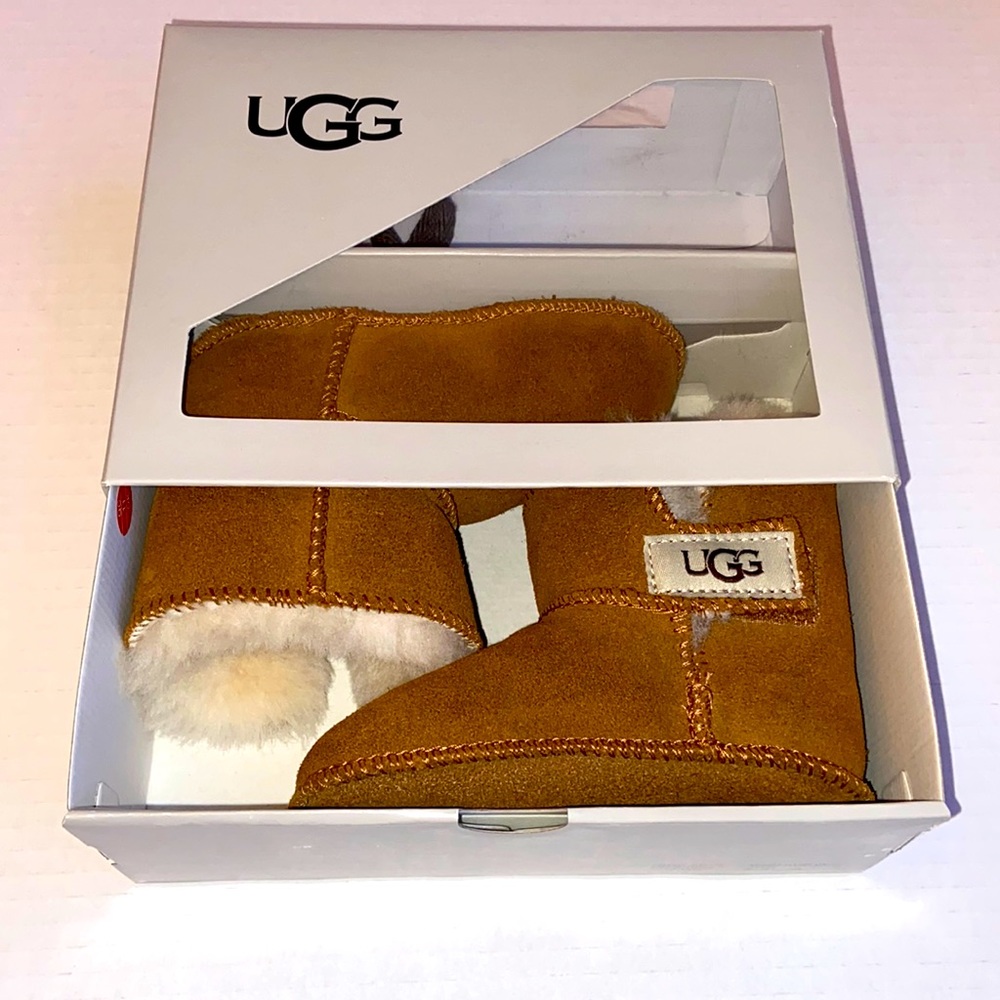 UGG Brown Boots size 4 baby shoes with soft soles & fur lining
